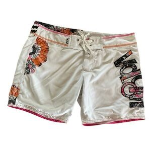 Volcom Miss Mod women’s board shorts swim boardshorts size 9 white